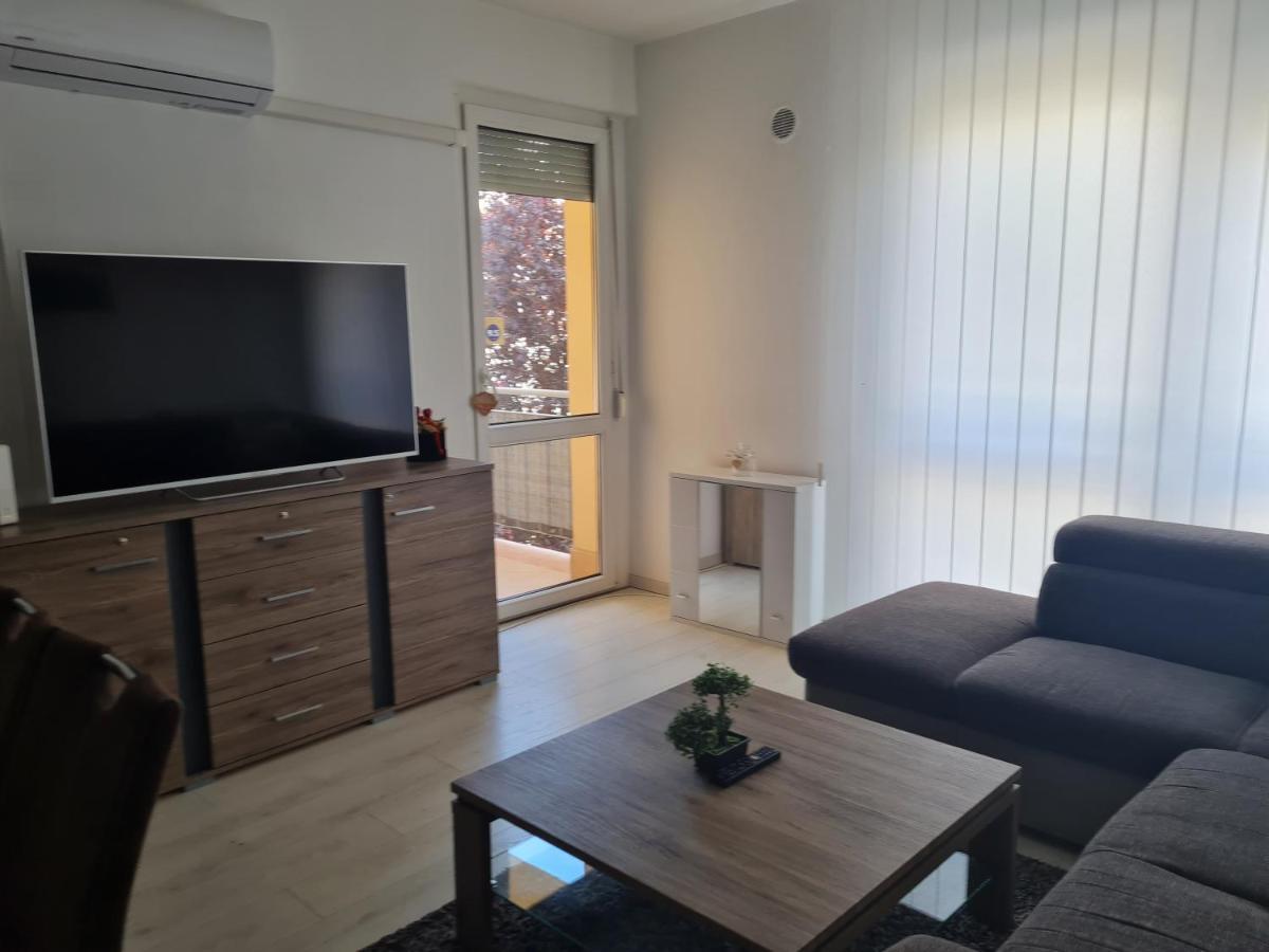 Urban Apartman Apartment Miskolc Exterior photo